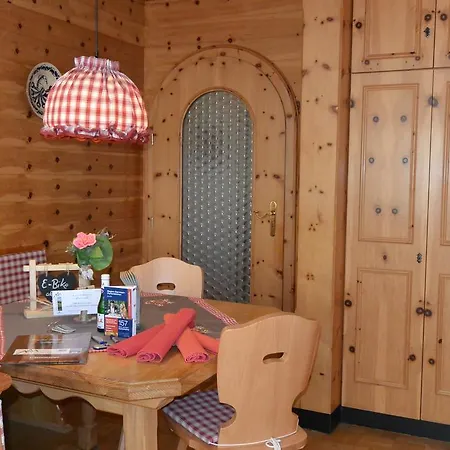 Apartmán Ferienwohnung Kobor Mittenwald