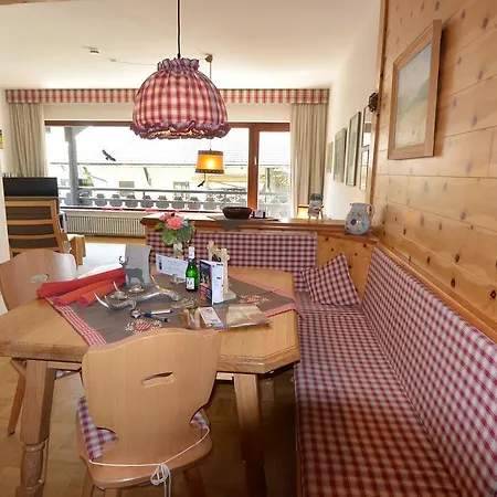 Ferienwohnung Kobor * Mittenwald